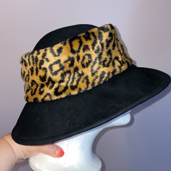 Betmar Wool Vintage Union Made Black With Animal Print Faux Fur Hat Band main image 8